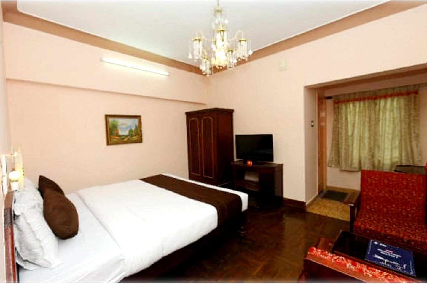 Hotel Mount View Kodaikanal | Deluxe Double Room